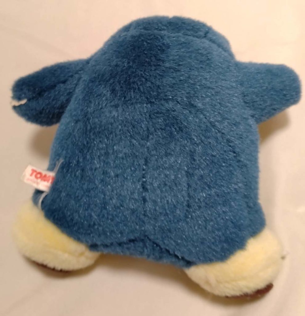TOMY製初代カビゴンぬいぐるみの後姿
